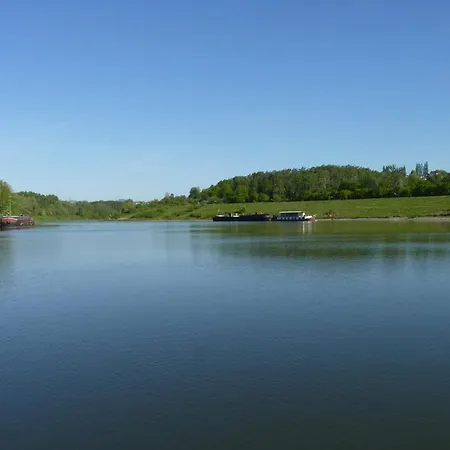 Canal Boat The Flow - 6 Beds - 2 Bedrooms Botel Ittre